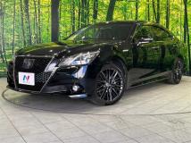 2014 Toyota Crown Hybrid