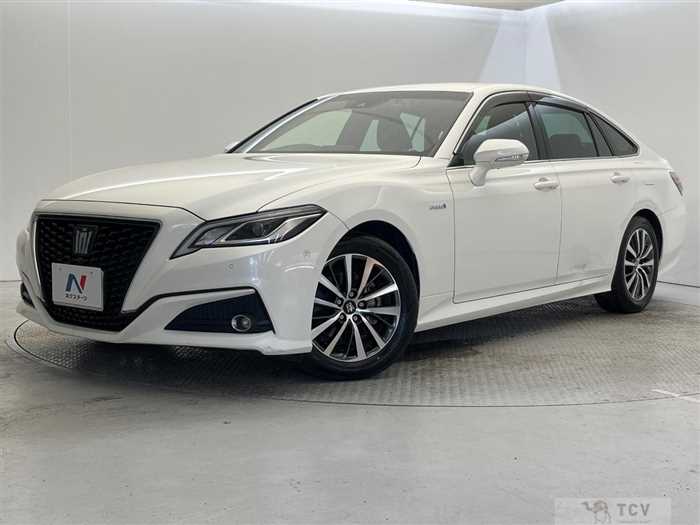 2019 Toyota Crown Hybrid