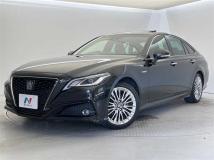 2020 Toyota Crown Hybrid