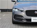 2019 Jaguar XE