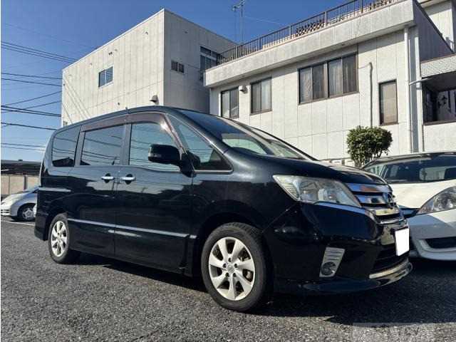 2011 Nissan Serena
