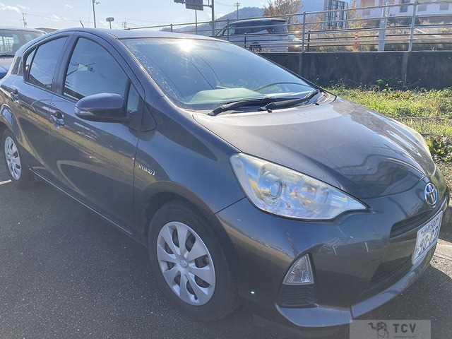 2013 Toyota AQUA