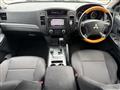 2011 Mitsubishi Pajero