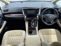 2018 Toyota Alphard Hybrid