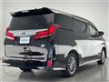 2023 Toyota Alphard Hybrid