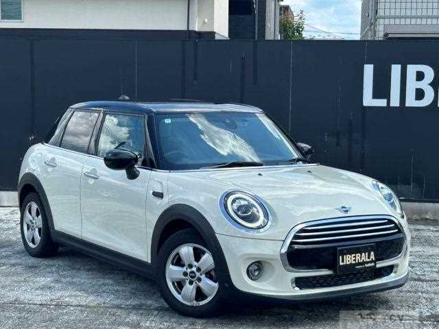 2020 BMW MINI