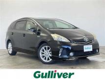 2013 Toyota PRIUS α