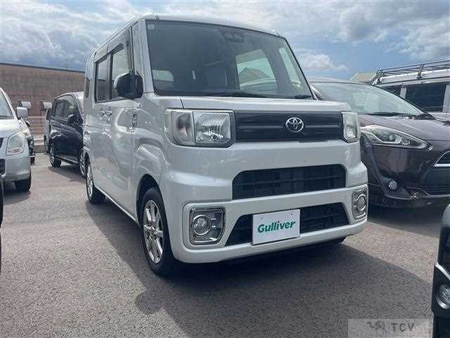 2018 Toyota PIXIS MEGA