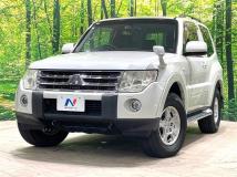 2009 Mitsubishi Pajero
