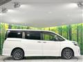 2016 Toyota Voxy