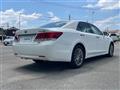 2013 Toyota Crown Hybrid