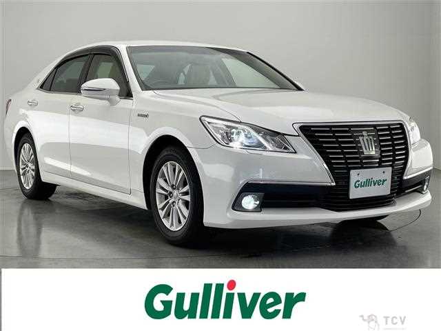2013 Toyota Crown Hybrid