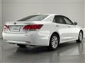 2013 Toyota Crown Hybrid