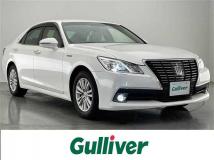 2013 Toyota Crown Hybrid