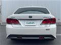 2013 Toyota Crown Hybrid