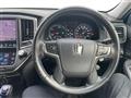 2013 Toyota Crown Hybrid
