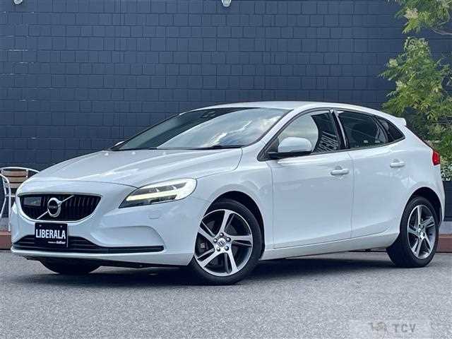 2018 Volvo V40