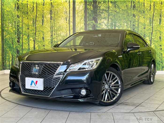 2013 Toyota Crown Hybrid