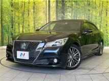 2013 Toyota Crown Hybrid