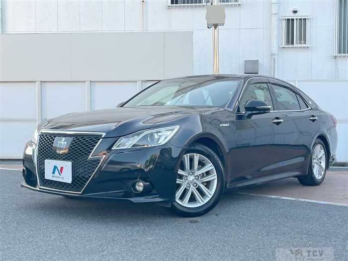 2014 Toyota Crown Hybrid