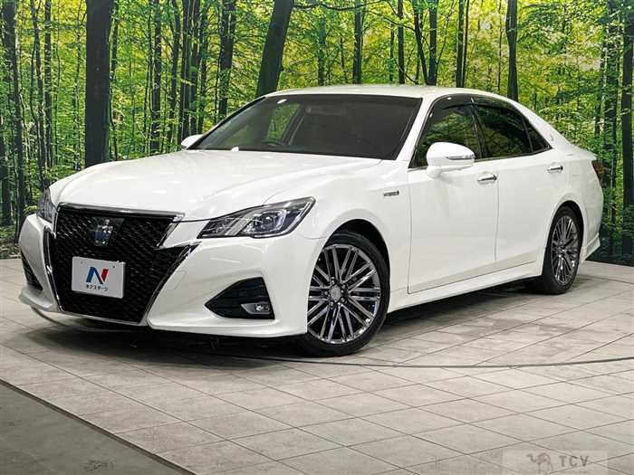2016 Toyota Crown Hybrid