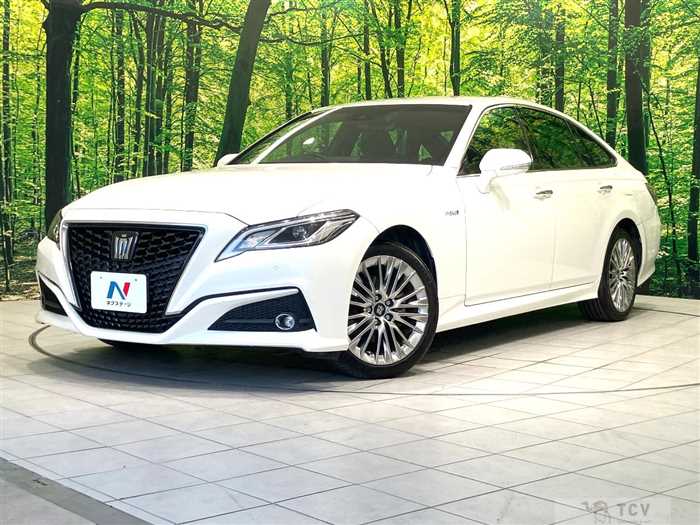 2019 Toyota Crown Hybrid
