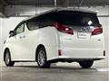 2022 Toyota Alphard Hybrid