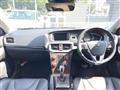 2018 Volvo V40