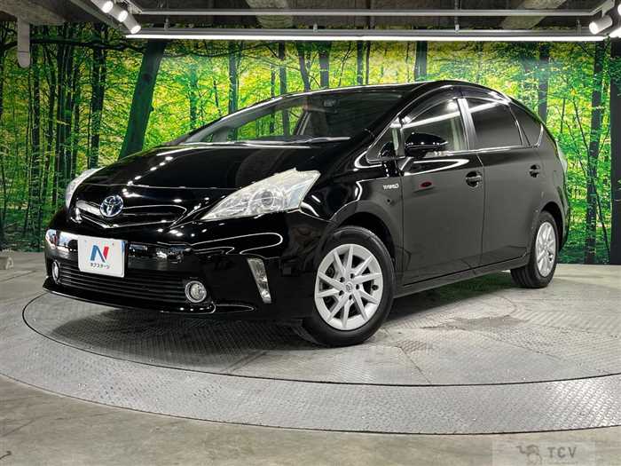 2013 Toyota PRIUS α