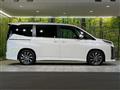 2025 Toyota Voxy