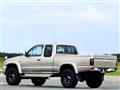 2004 Toyota Hilux