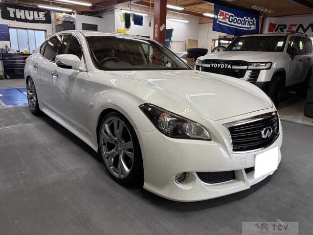 2010 Nissan Fuga