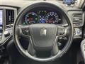 2013 Toyota Crown Hybrid