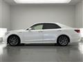 2013 Toyota Crown Hybrid