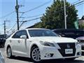 2013 Toyota Crown Hybrid