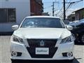 2013 Toyota Crown Hybrid