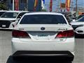 2013 Toyota Crown Hybrid