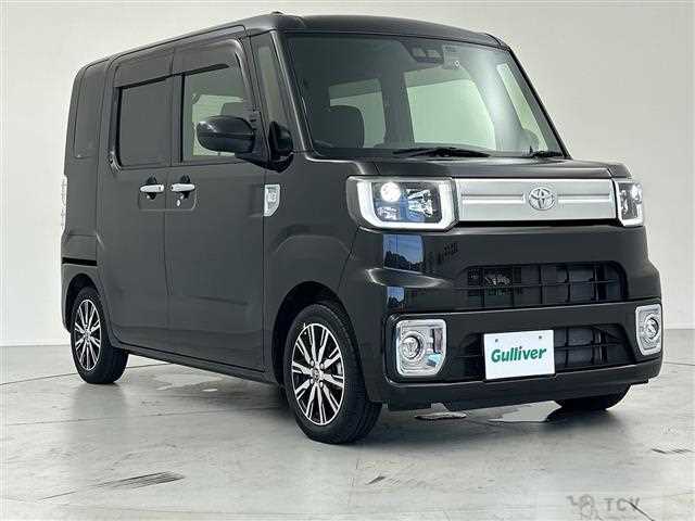 2021 Toyota PIXIS MEGA