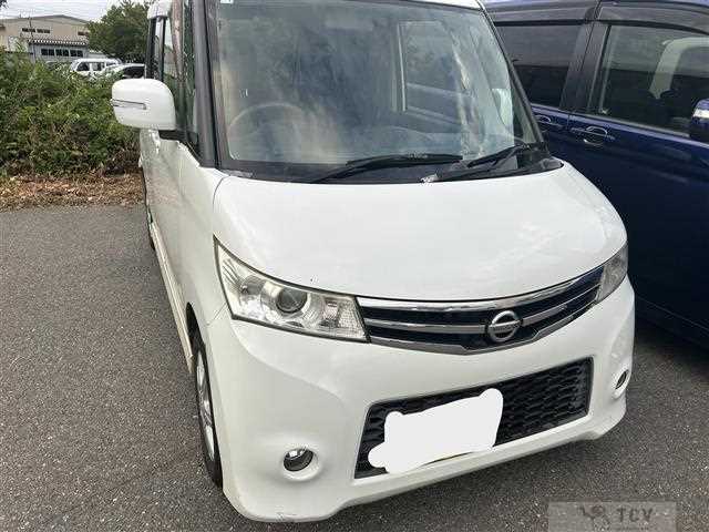 2012 Nissan ROOX