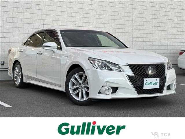 2013 Toyota Crown Hybrid