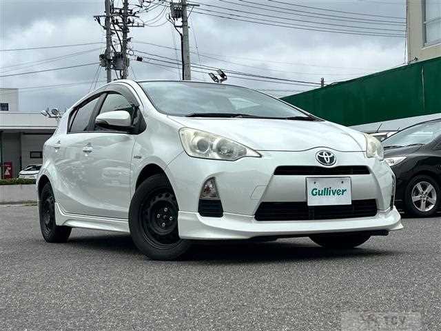 2013 Toyota AQUA