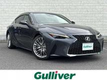 2021 Lexus IS
