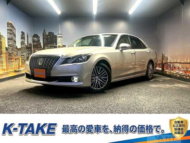 2014 Toyota Crown Majesta