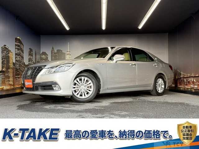 2014 Toyota Crown
