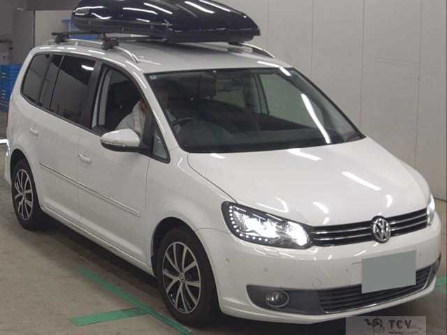2016 Volkswagen Golf Touran