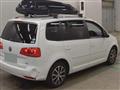 2016 Volkswagen Golf Touran