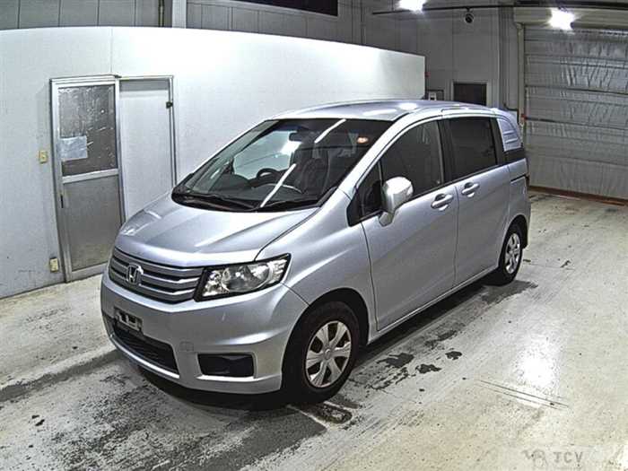2013 Honda Freed Spike