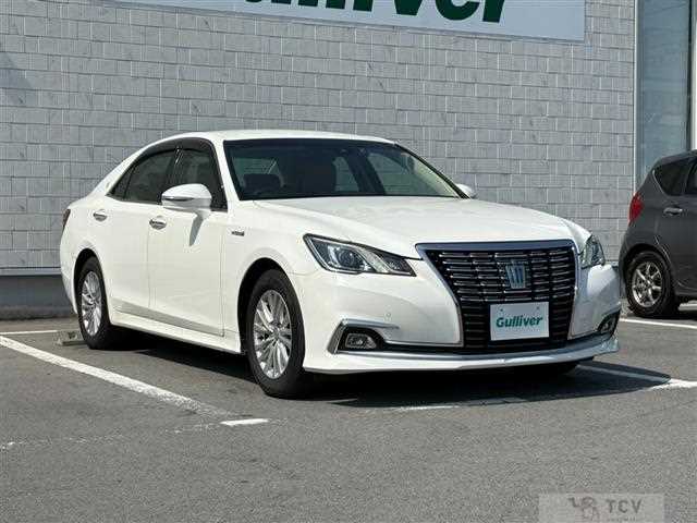 2017 Toyota Crown Hybrid
