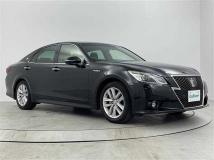 2015 Toyota Crown Hybrid