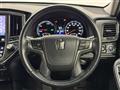 2013 Toyota Crown Hybrid